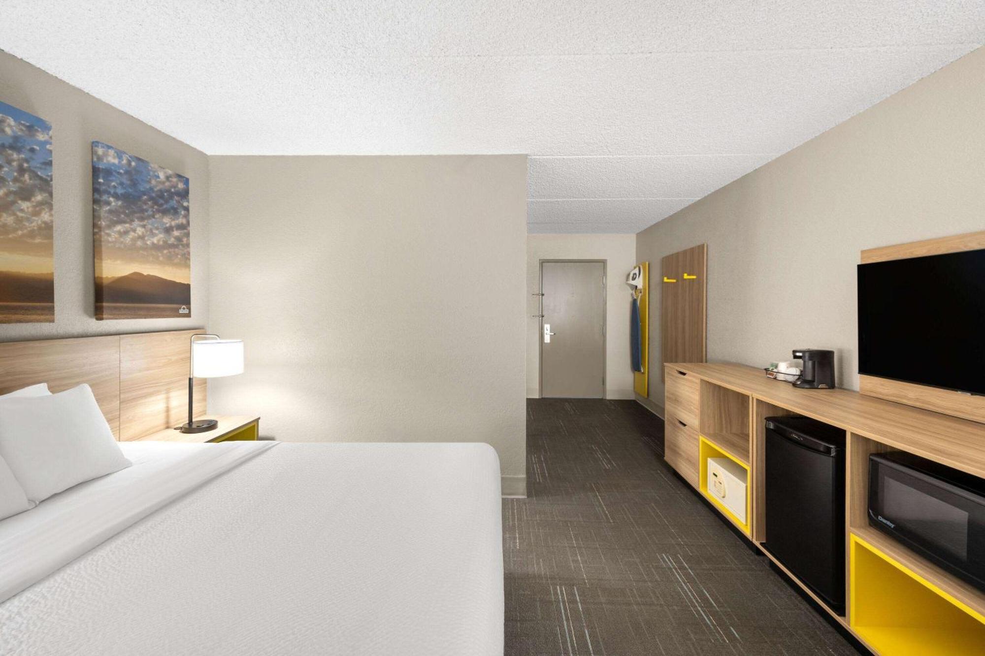 Days Inn & Suites By Wyndham Bozeman Buitenkant foto