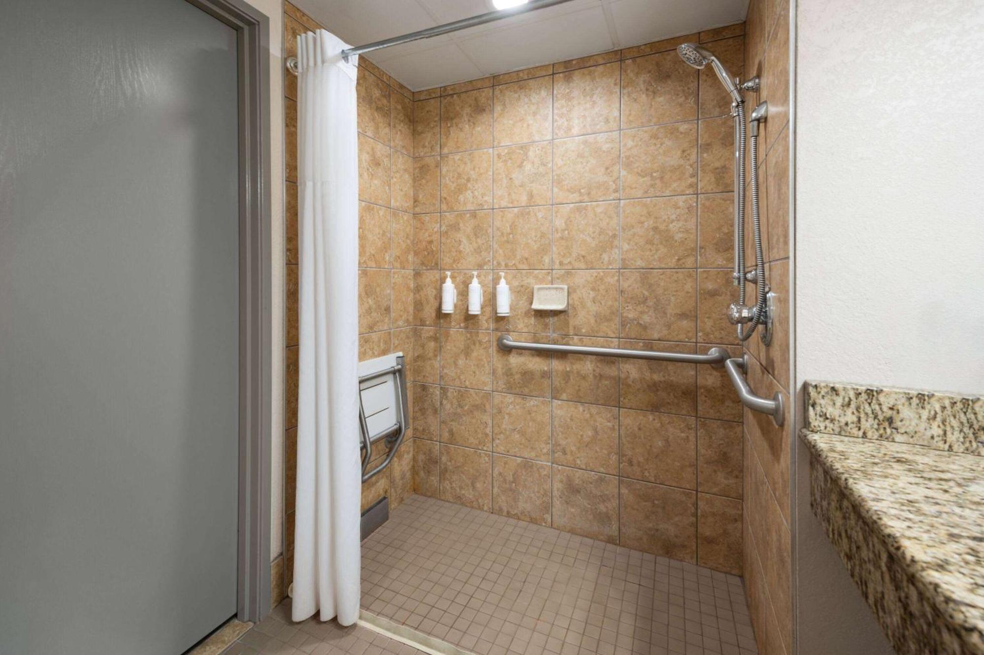 Days Inn & Suites By Wyndham Bozeman Buitenkant foto
